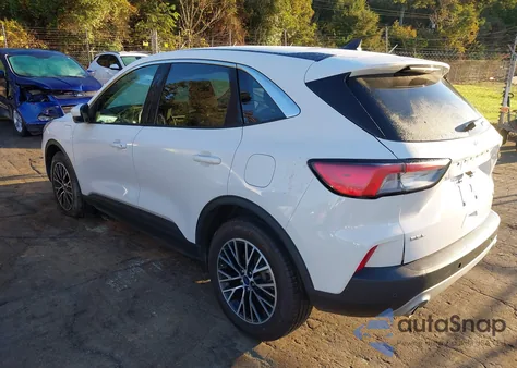 2022 Ford Escape Sel Plug-In Hybrid z USA, uszkodzony, nr VIN 1FMCU0KZXNUA93862